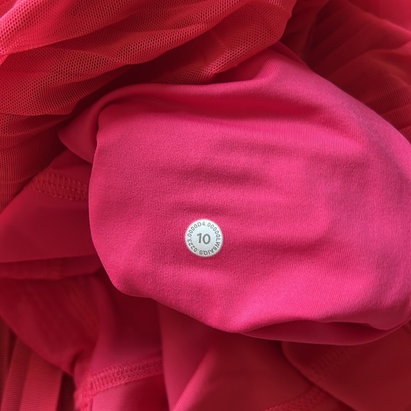 Lululemon varsity high rise pleated tennis skirt. Pink, size 10. - Picture 3 of 3